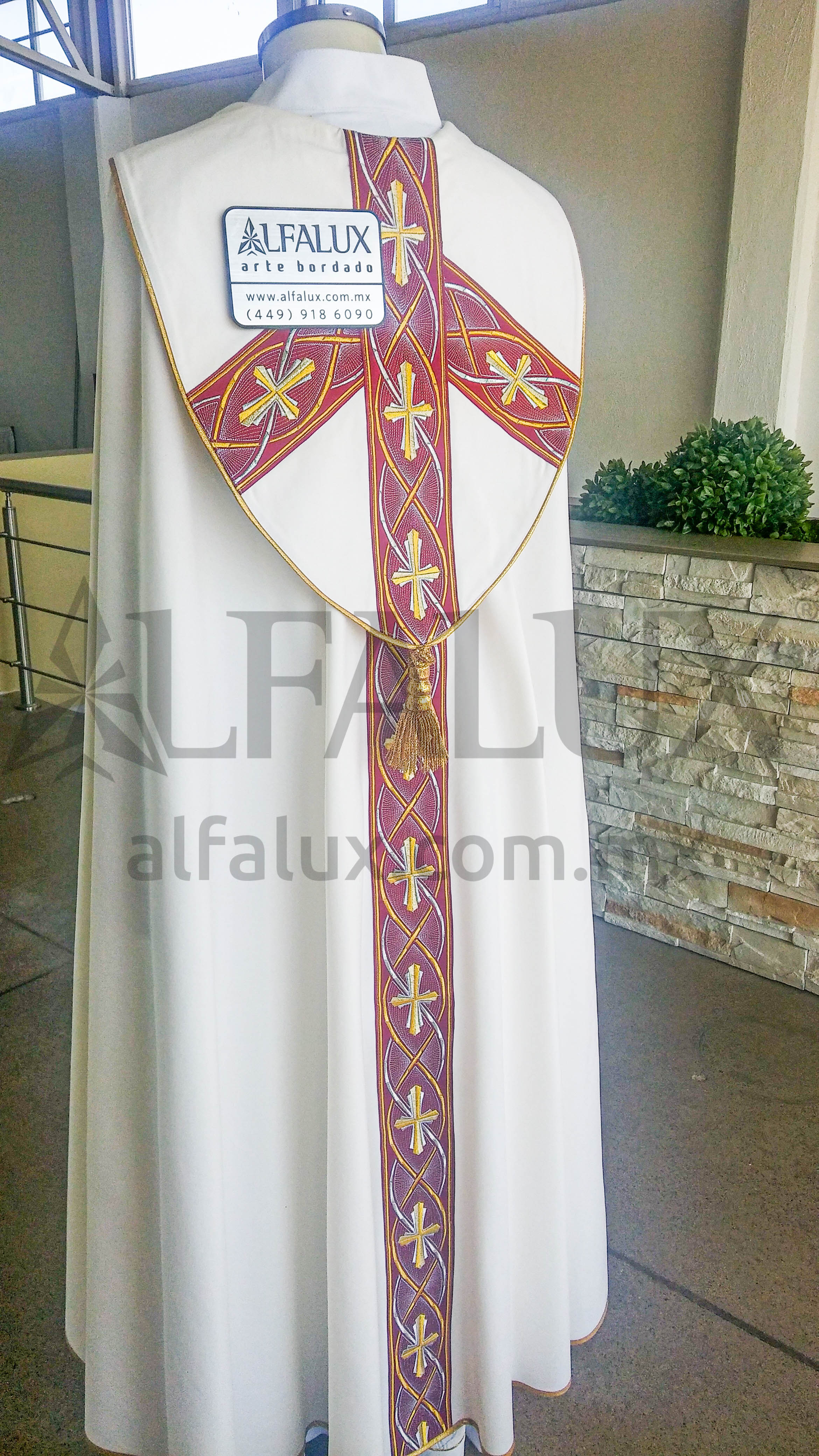 13 REINO Blanco Capa Pluvial 342